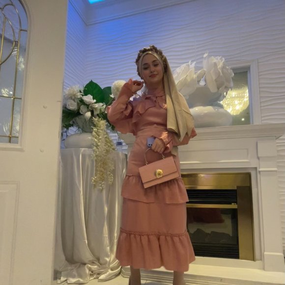 pink modest dress - Picture 5 of 6